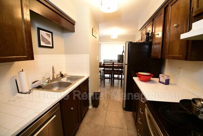 Foto del edificio - 4720 East 68th Street Unit #261 - 1