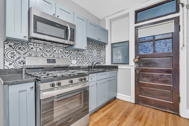 Foto del edificio - 321 Calendar Ave