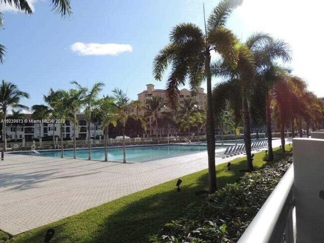 Foto del edificio - 2950 NE 188th St