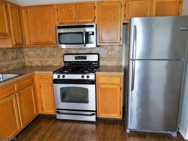 Foto del edificio - 820 Magnolia Ln