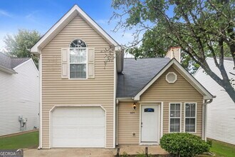 Building Photo - 3695 Longview Dr