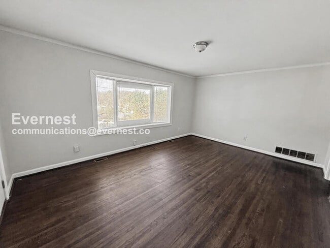 Foto del edificio - 9825 Virginianna Dr