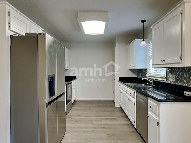 Foto del edificio - 609 Two Gait Ln