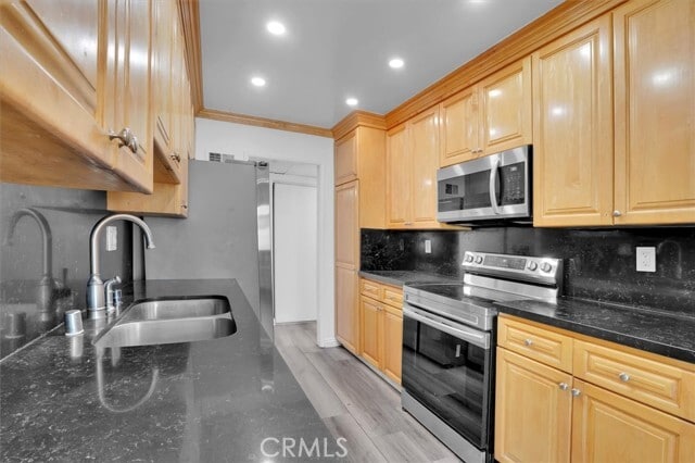 Foto del edificio - 5412 Lindley Ave