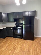 Building Photo - 315 S 7th St