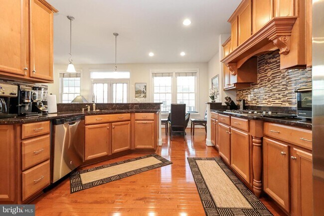 Building Photo - 42365 Pine Forest Dr