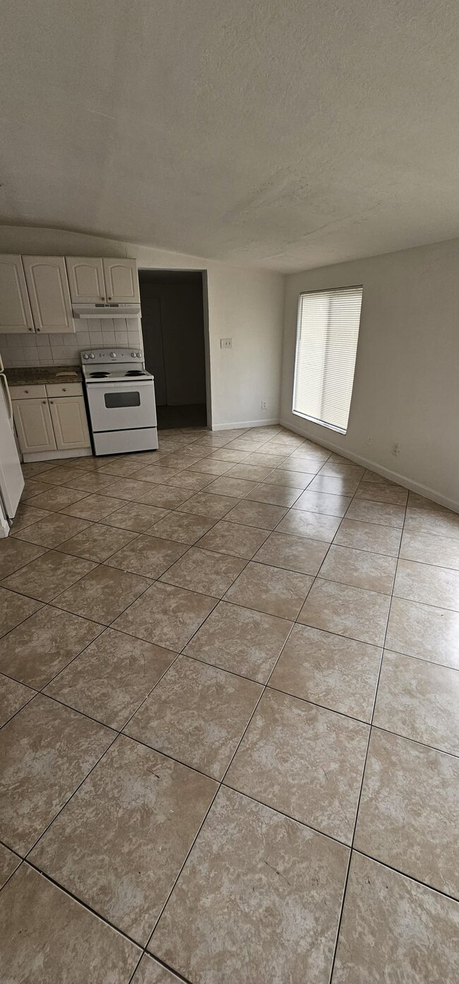 Foto del edificio - 1944 Adams St