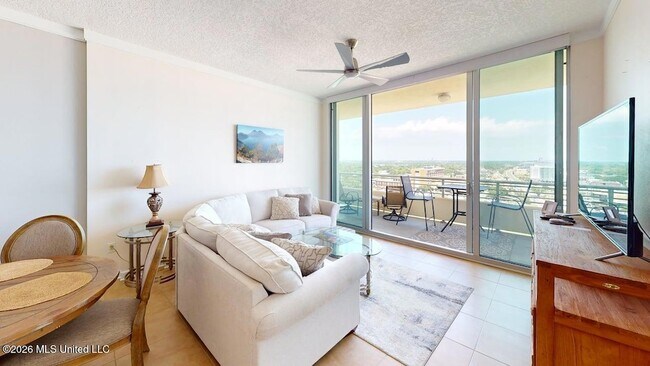 Foto del edificio - 2060 Beach Blvd