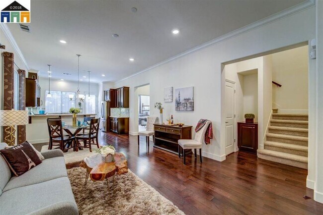 Building Photo - GORGEOUS FOUR BEDROOM NEW HOME IN MISSION ...