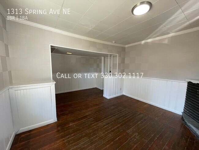 Foto del edificio - One bedroom One bathroom first level apart...