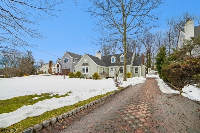 Foto del edificio - 10 Great Hills Terrace