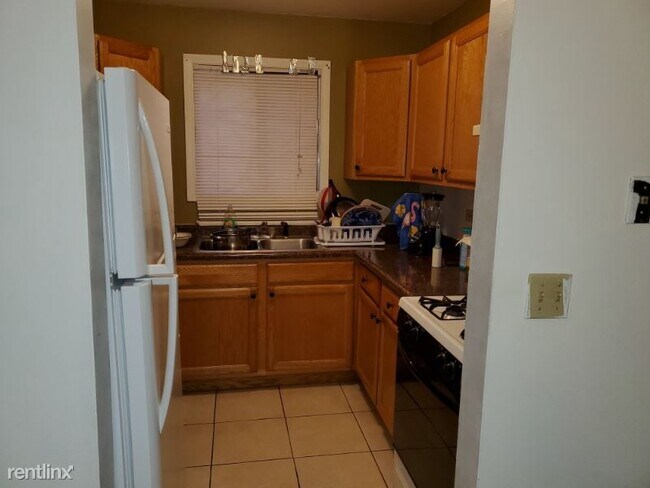 Building Photo - 8108 Waterbury Ct