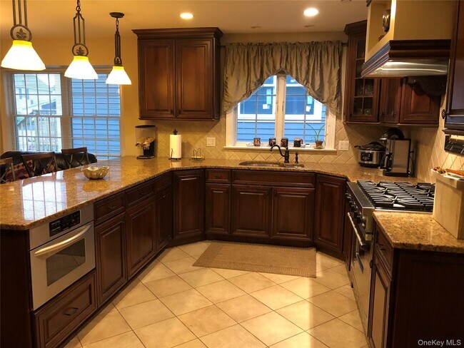 Foto del edificio - 40 Ellsworth Ave