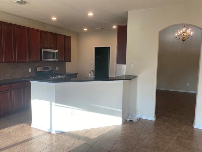 Foto del edificio - 15411 Redbud Dale Ct