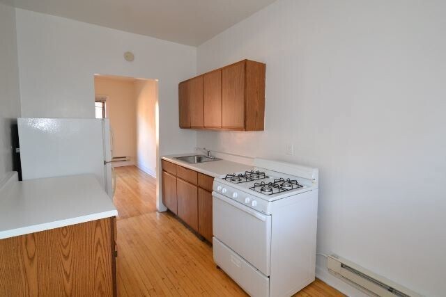 Foto del edificio - 825 W Waveland Ave