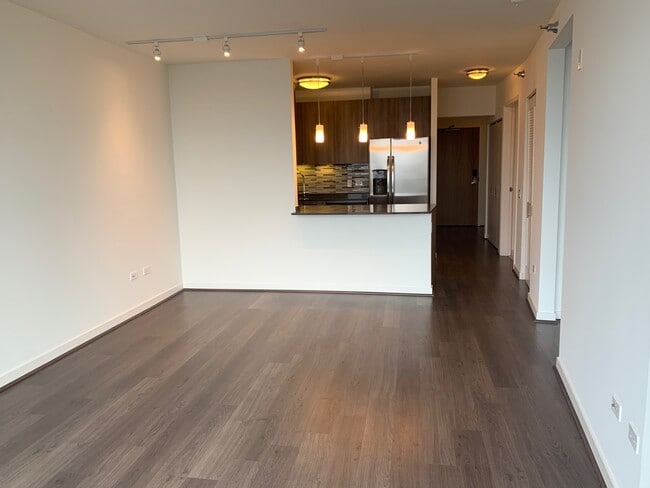 Building Photo - 351 W Hubbard St