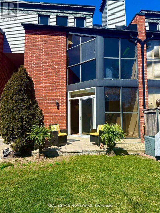 Building Photo - 100-T100 Arbors Ln