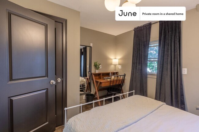 Foto del edificio - Room in Shared 6 bed/4 bath home
