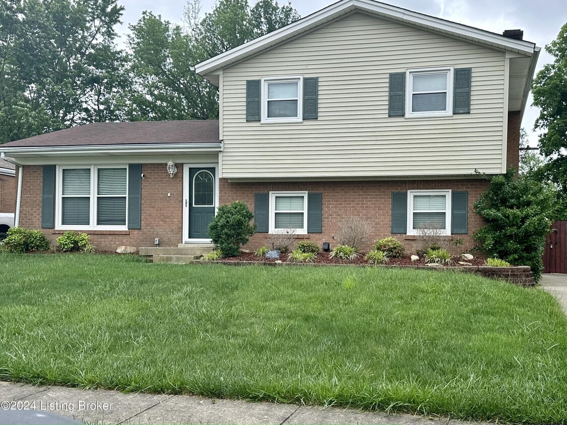 8804 Artis Way, Louisville, KY 40291 House Rental in Louisville, KY