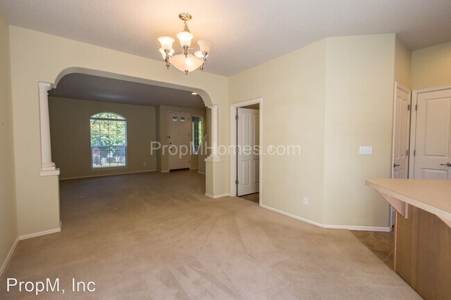 Building Photo - 11650 SW Longspur Ter