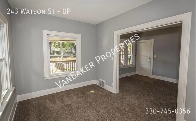 Building Photo - 243 Watson St