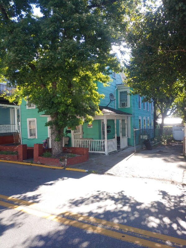 Foto principal - 116-118 S Raleigh St