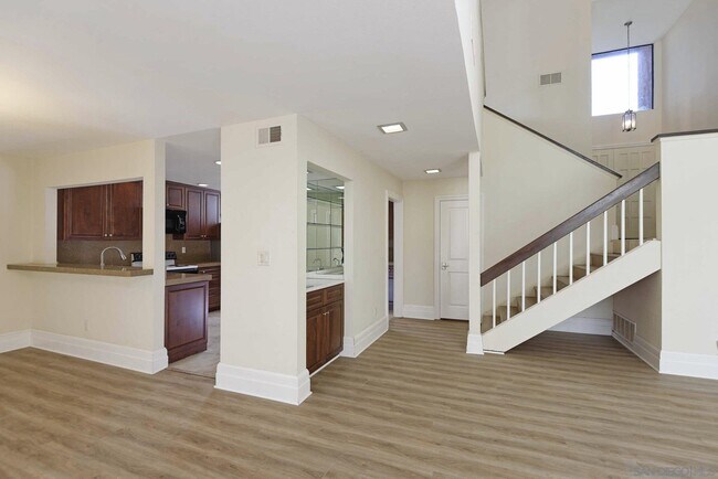 Building Photo - 2585 Caminito Muirfield