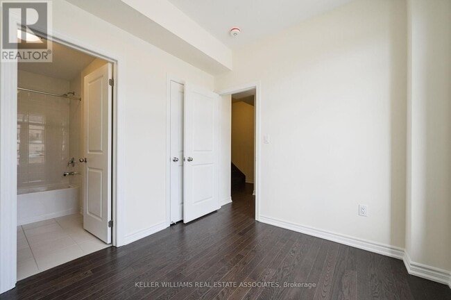 Building Photo - 88 Coolhurst Ave