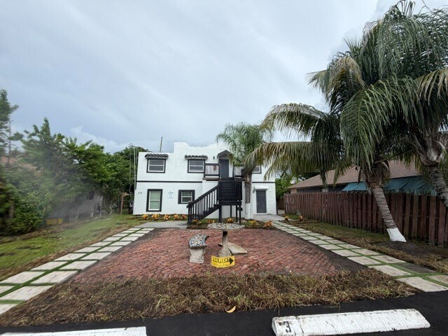 Foto del edificio - 519 Pilgrim Rd