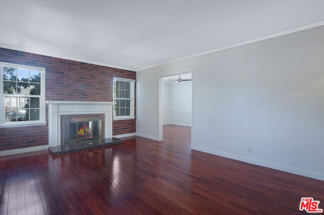 Building Photo - 9408 Cattaraugus Ave