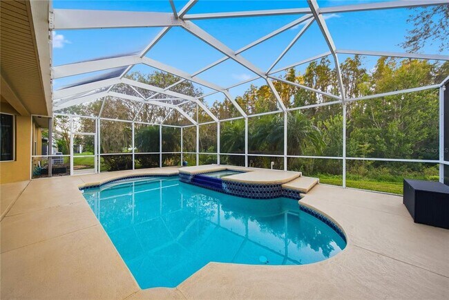 Foto del edificio - 19238 Climbing Aster Dr