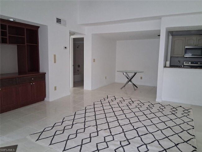 Fotografía del edificio - 108 Santa Clara Dr