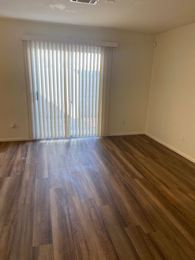 Building Photo - N. Las Vegas 2 Bedroom home