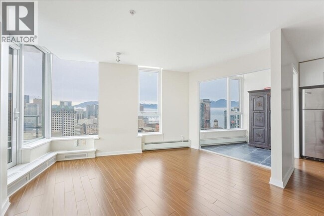 Building Photo - 188 Keefer St