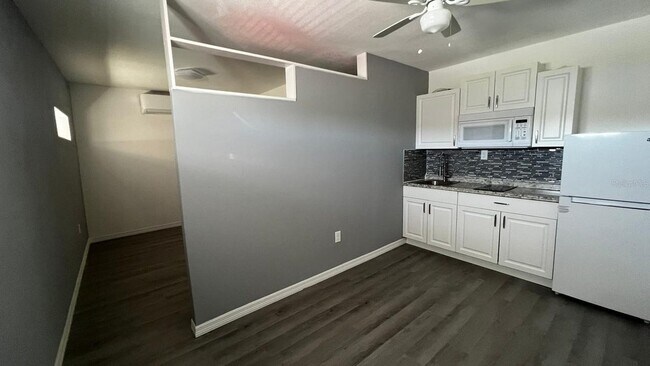 Foto del edificio - 5113 Heatherstone Dr