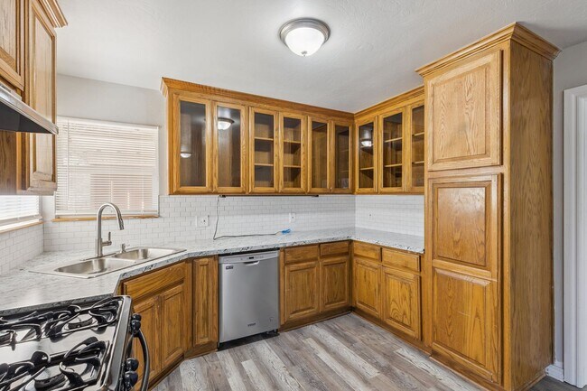 Foto del edificio - 3 bed, 1 bath home in Midwest city,Ok