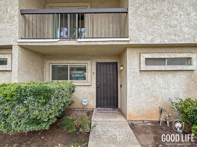 Building Photo - Charming 2BD/1.5BA 2-Story Condo in El Cajon W/ A/C, W/D, Balcony, Community Pool & Spa!