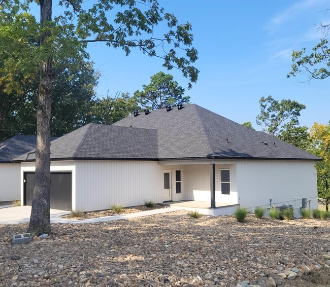 Building Photo - 1801 Aldersgate Rd