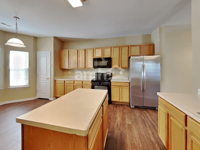 Building Photo - 10516 Meadow Crossing Ln
