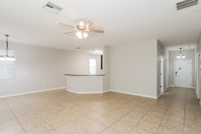 Building Photo - 6225 Twin Bridges Dr