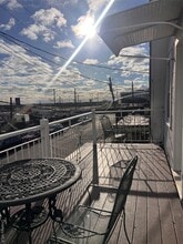 Building Photo - 18 Boone St