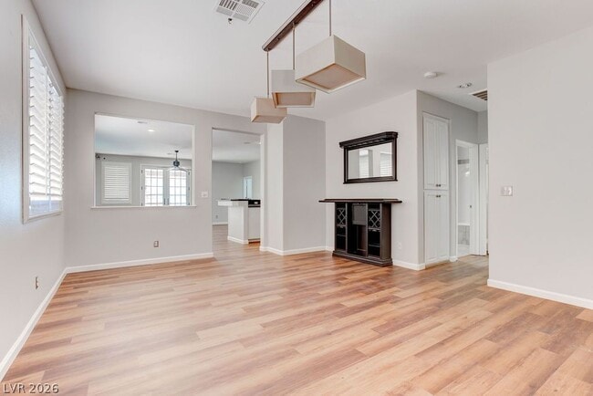 Building Photo - 325 Brilliant Summit Cir