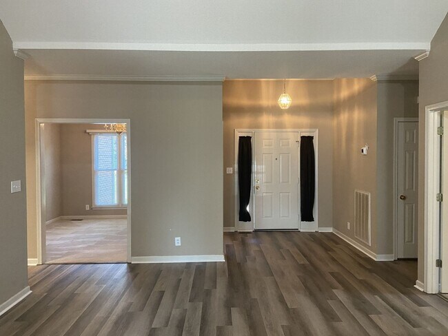 Building Photo - 4237 Trenton Rd