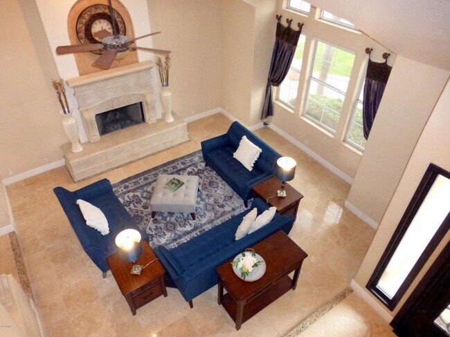 Foto del edificio - 1124 N Peppertree Dr