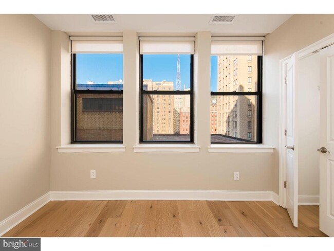 Foto del edificio - 220 S 16th St
