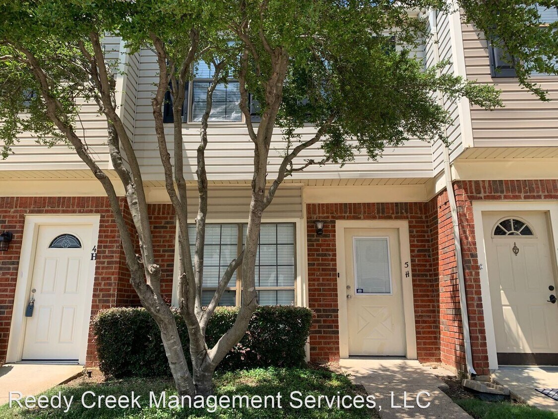 Primary Photo - 2 br, 2.5 bath House - 214 Samuel Blvd Uni...