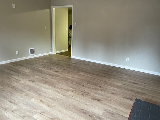 Foto del edificio - 12430 SE Market St