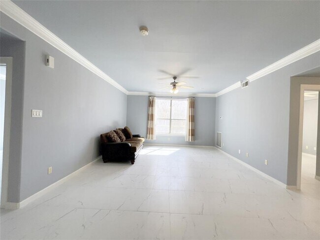 Foto del edificio - 6611 W Sam Houston Pkwy S