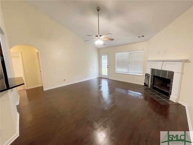 Building Photo - 50 Hopeland Dr