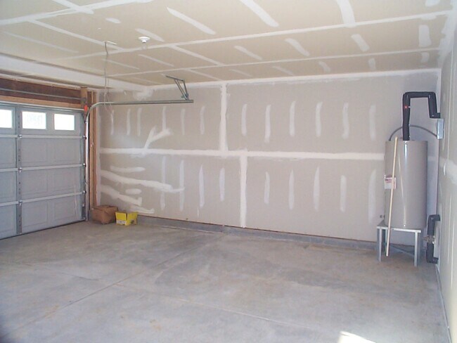 garaje para 2 coches - 6434 Ziegler Ln